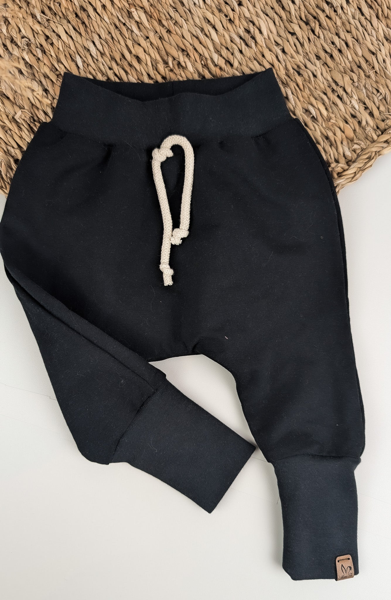Sofortkauf – Mitwachsende Hose Schwarz | Größe 74