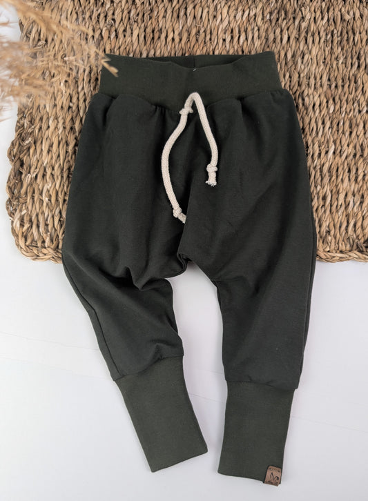 Sofortkauf – Mitwachsende Hose Khaki | Größe 86