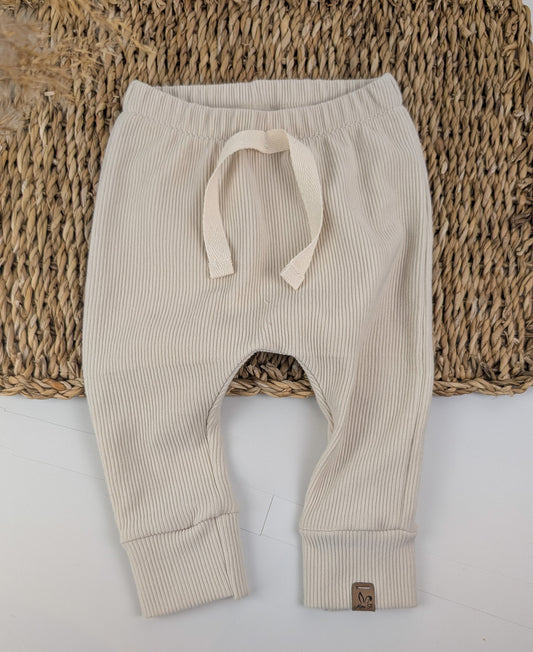 Sofortkauf – Hose Beige Rib | Größe 68